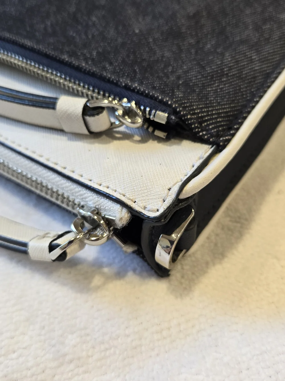 kate spade Dark Denim and Cream Crossbody Bag/ Pouch EUC - Picture 4 of 14